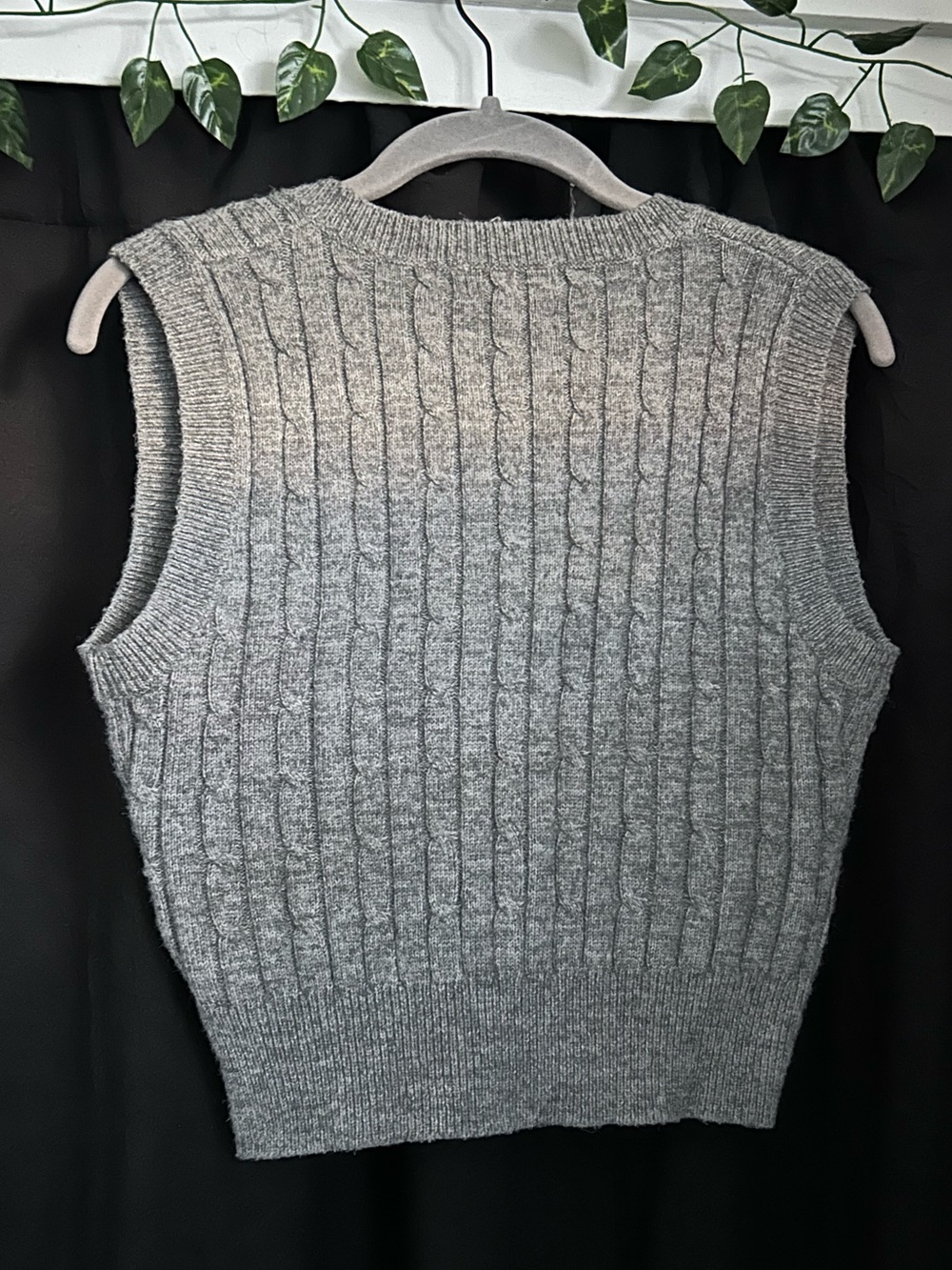 La Hearts Gray Ribbed V-Neck Sweater Vest - Picture 2 of 4